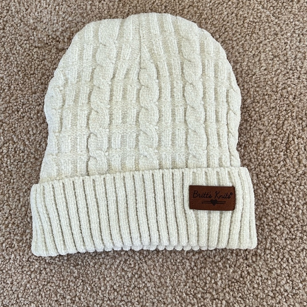BRITTS KNITS Women’s beanie